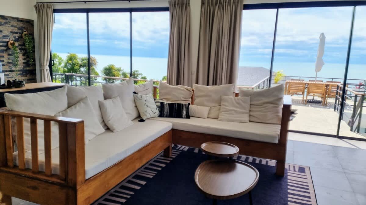 Villa Sunset rooftop with pool and 180 Seaview
