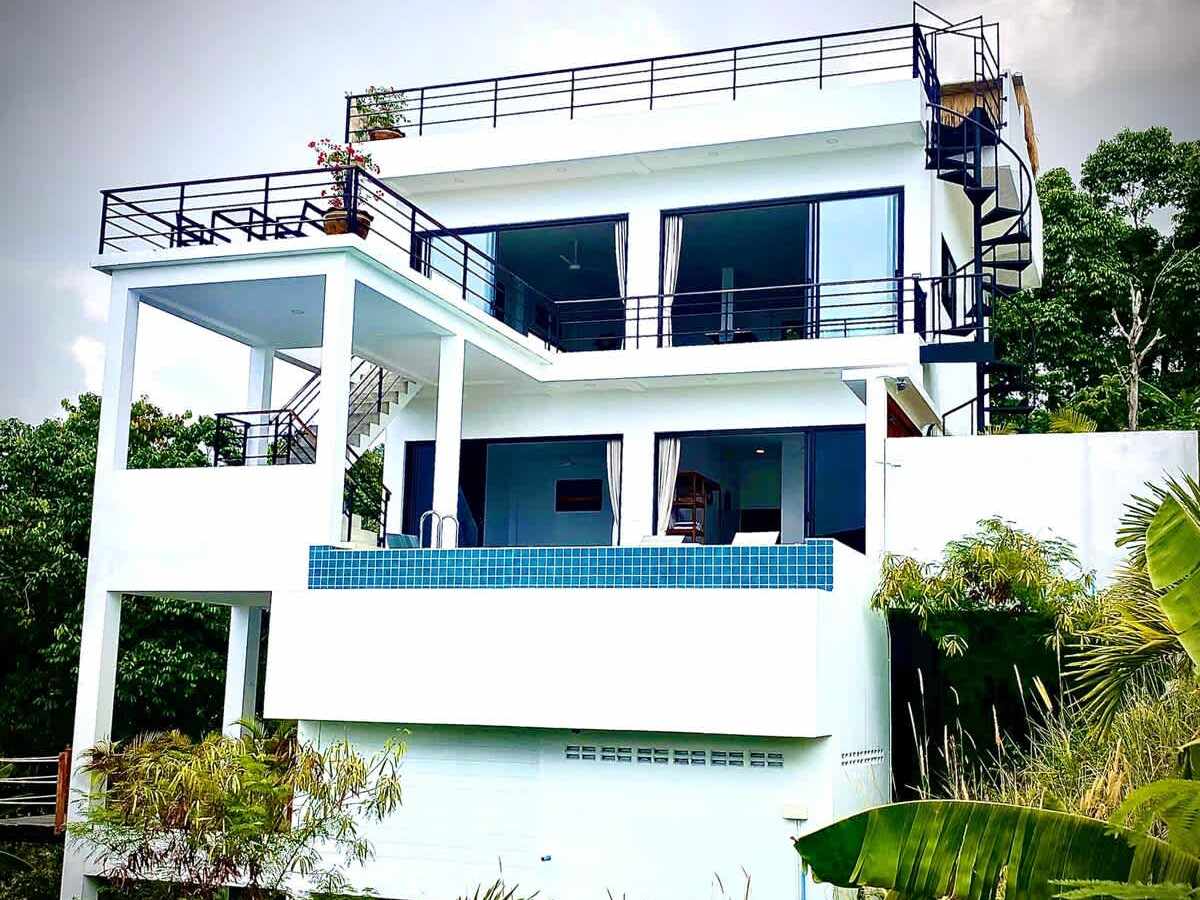 Villa Sunset rooftop with pool and 180 Seaview