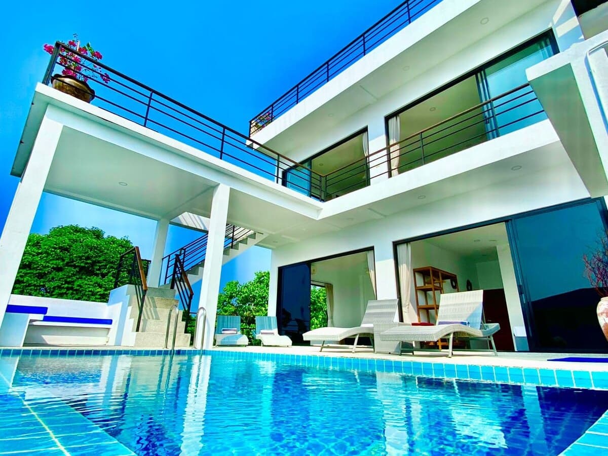 Villa Sunset rooftop with pool and 180 Seaview