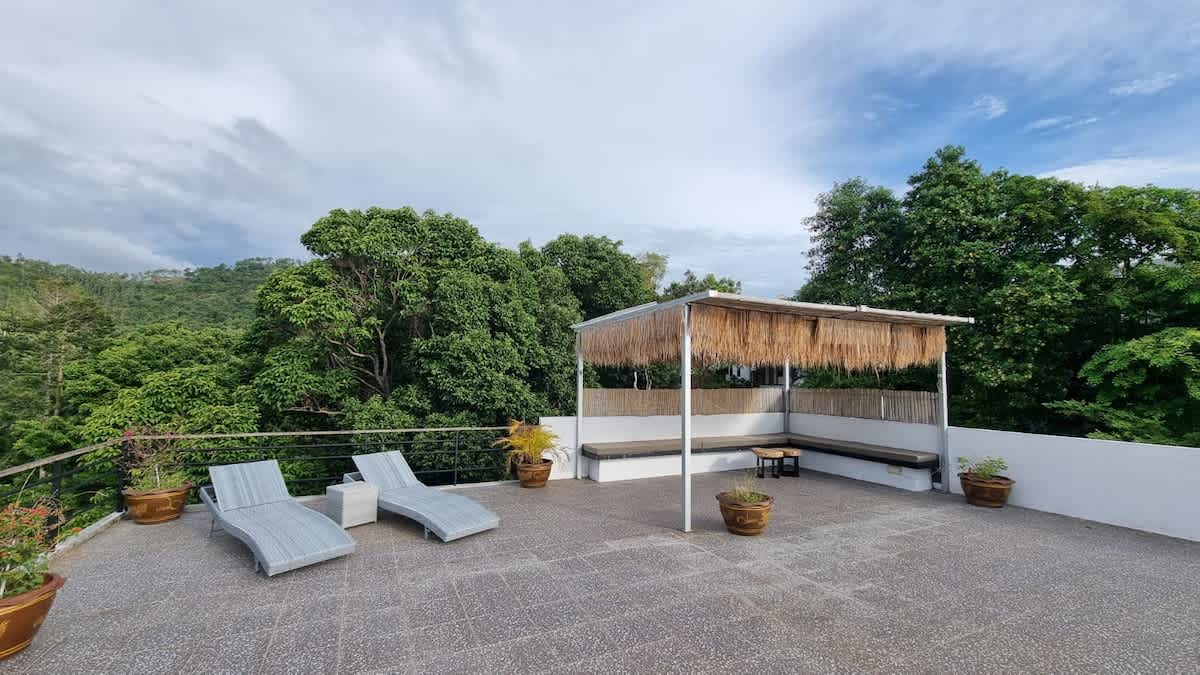 Villa Sunset rooftop with pool and 180 Seaview