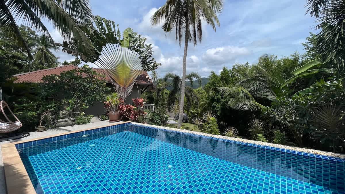 Villa Baan Sam Sao: pool & tropical garden