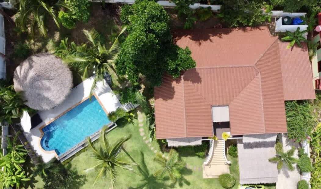 Villa Baan Sam Sao: pool & tropical garden