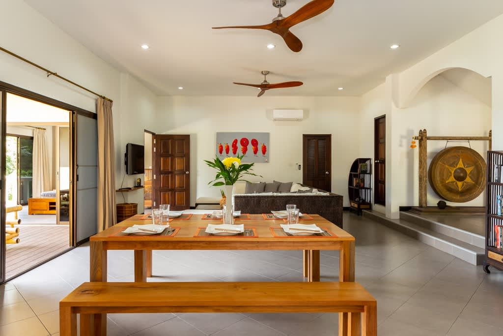Villa Baan Sam Sao: pool & tropical garden