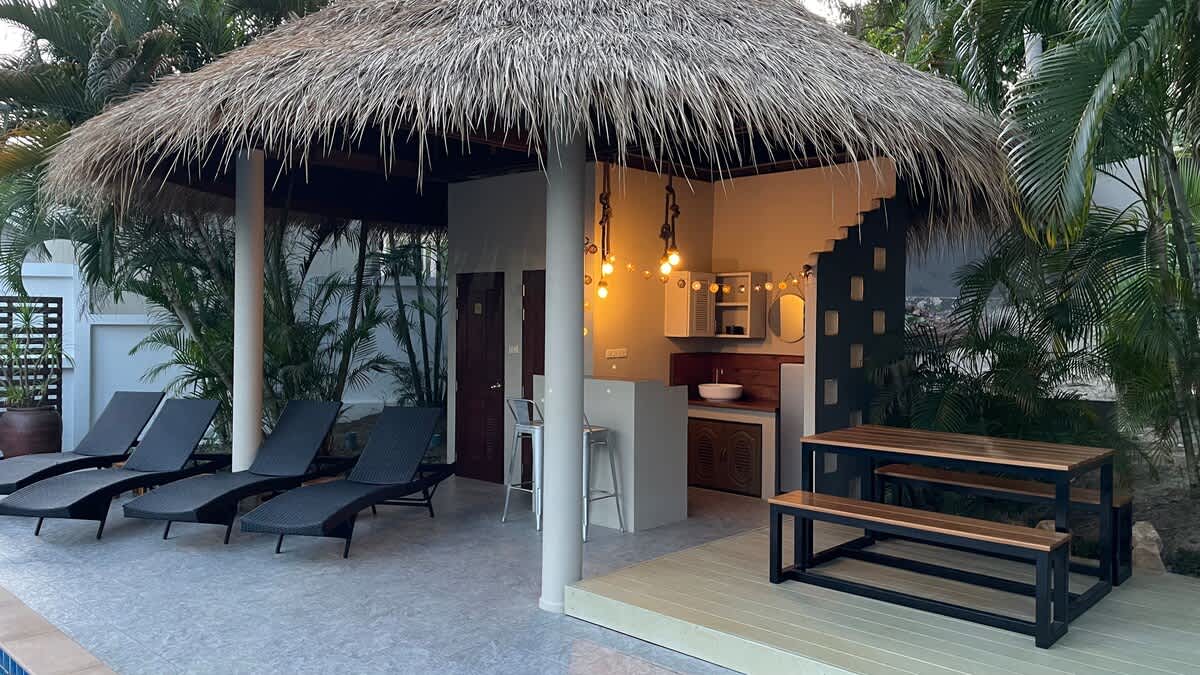 Villa Baan Sam Sao: pool & tropical garden