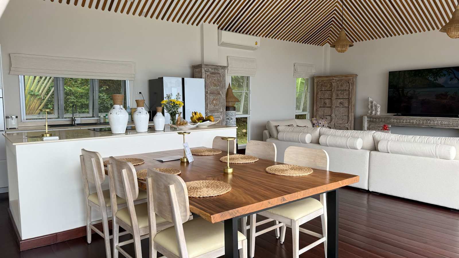 Takian luxury villa, sea view & sunset