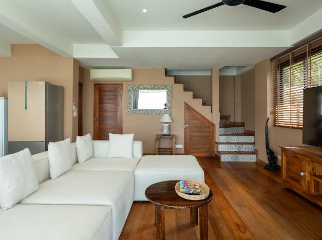 Villa Tahiana, Amazing sea view, 1 min to the beach
