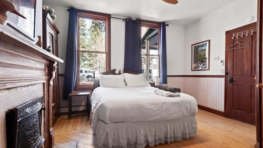 The Smoky Mountain room