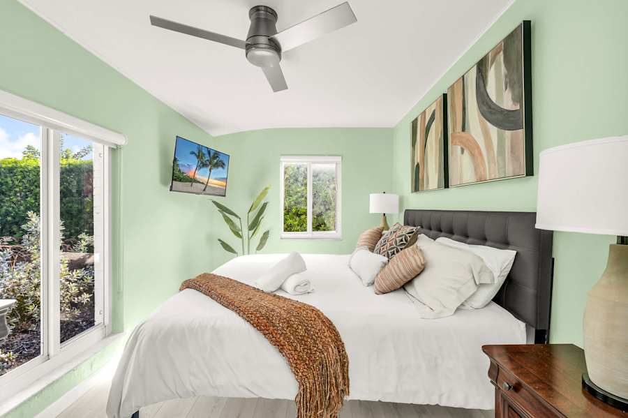 The Fairway: Bedroom with king bed, garden views and a smart TV