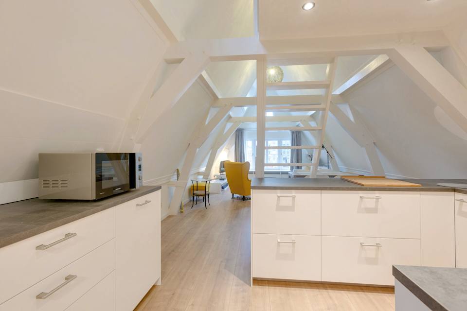 Image 3 of 14