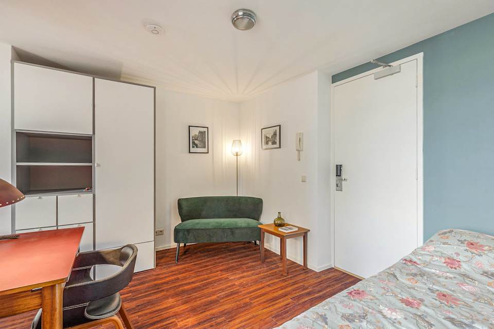 Image 1 of 22