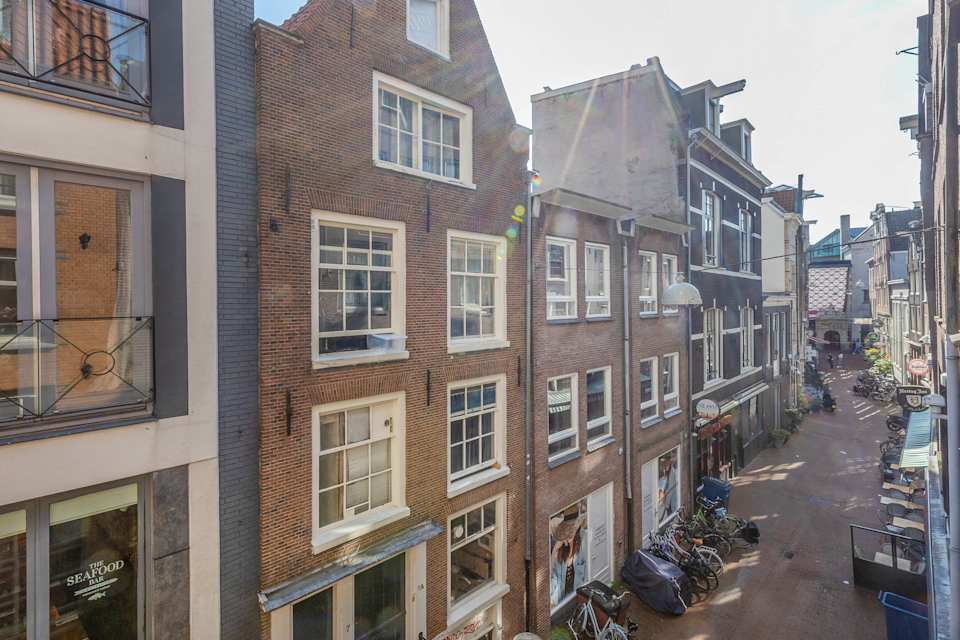 Image 2 of 25