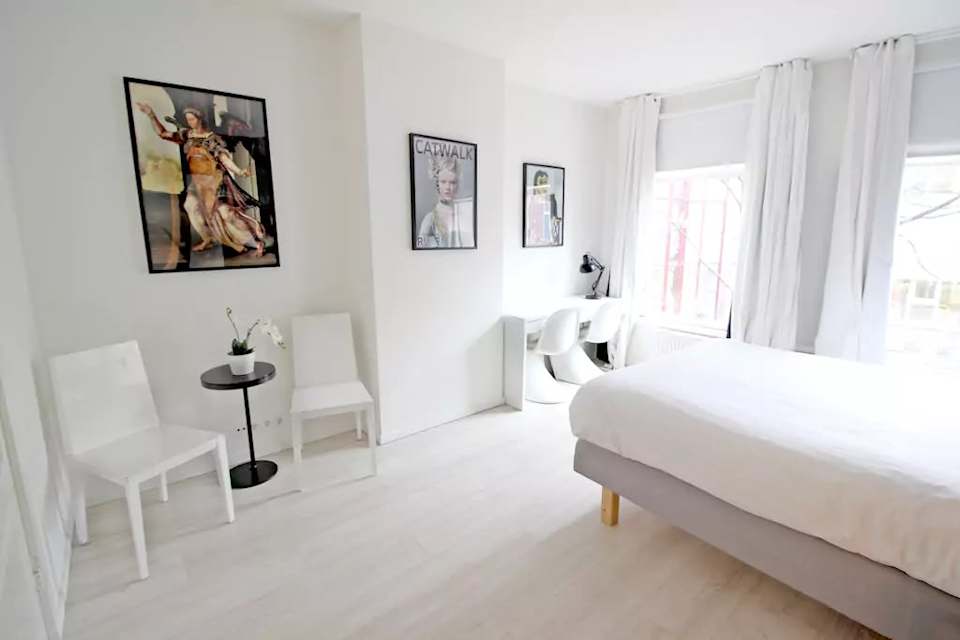 Image 2 of 17