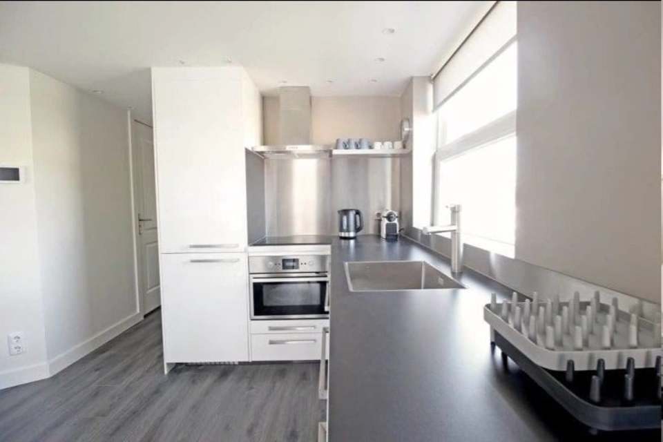 Image 2 of 14