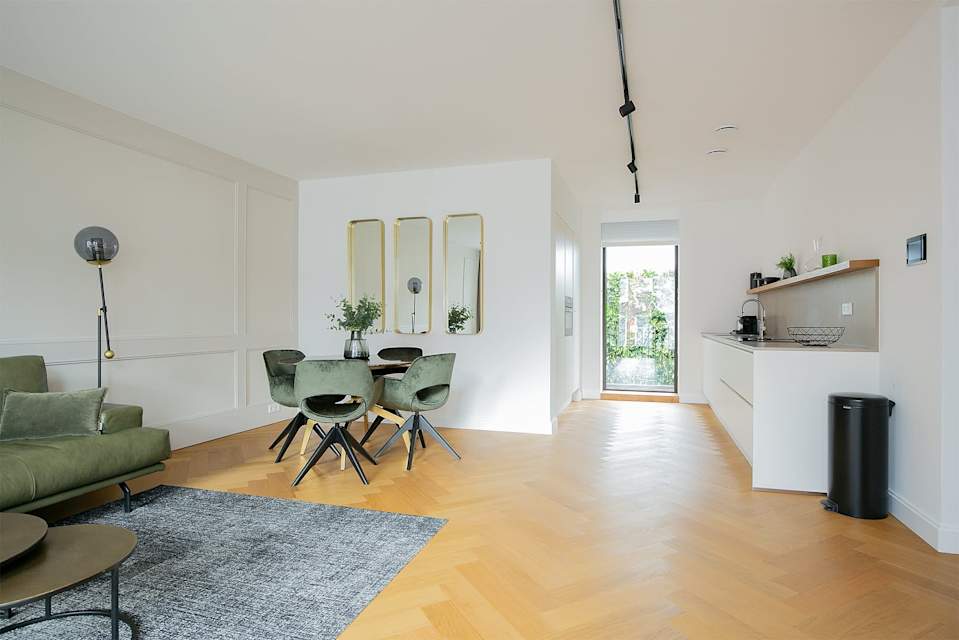Image 2 of 14