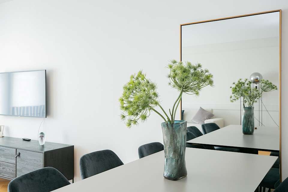 Image 2 of 23