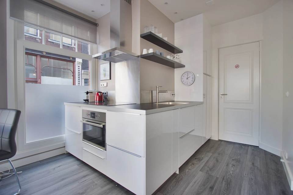 Image 2 of 19
