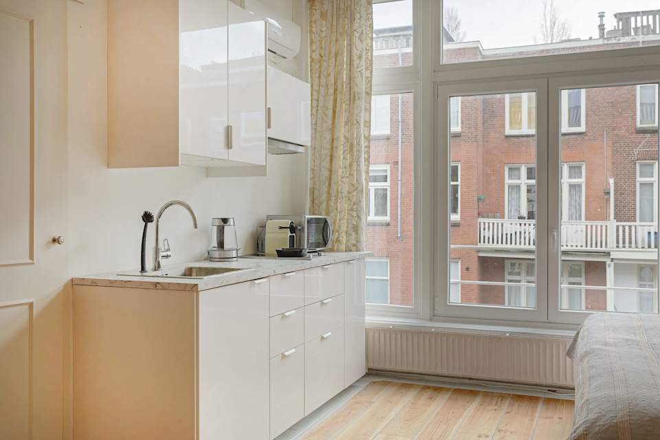 Image 3 of 23