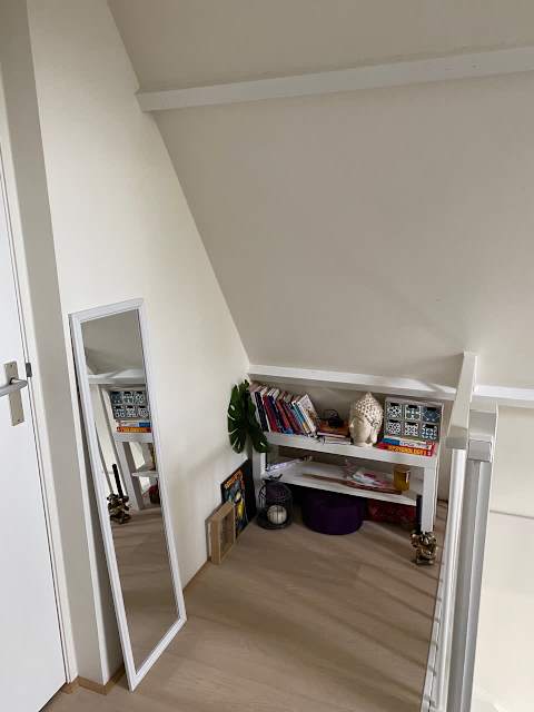Image 3 of 10