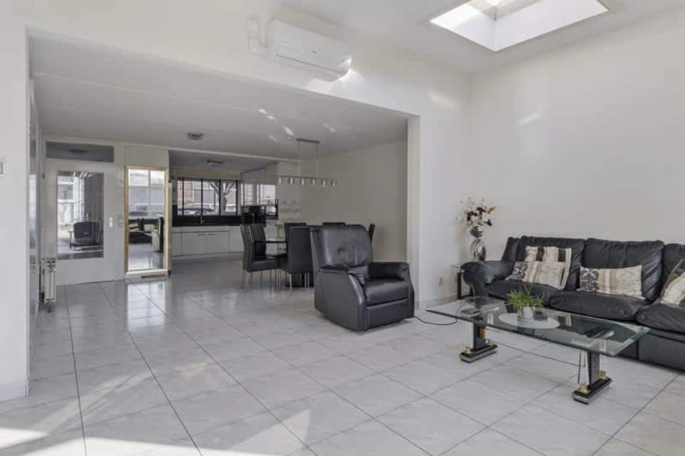 Image 1 of 18
