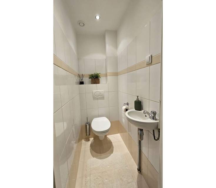 Image 2 of 10