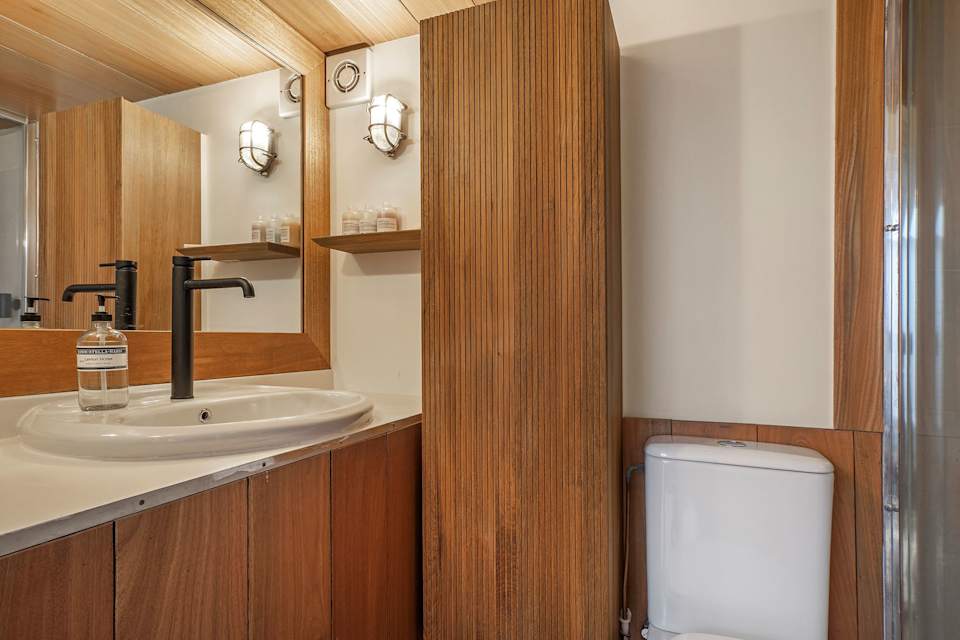 Image 2 of 12