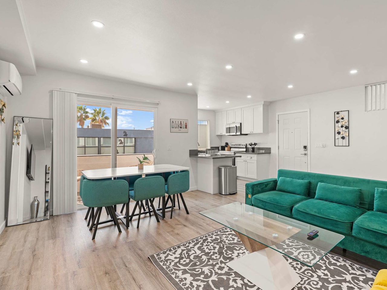 Modern Family Getaway w/ Spacious Living Areas #4 photo 1