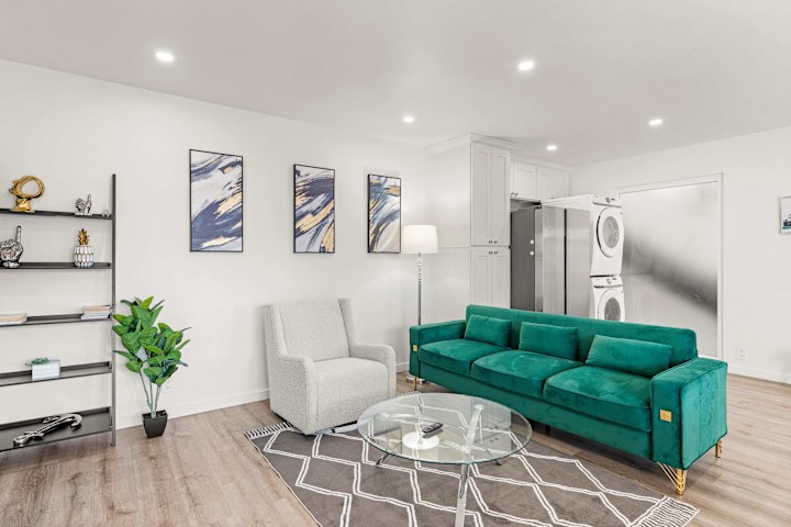 Luxury Escape w/ Private Balcony & Free Parking #3 photo 4