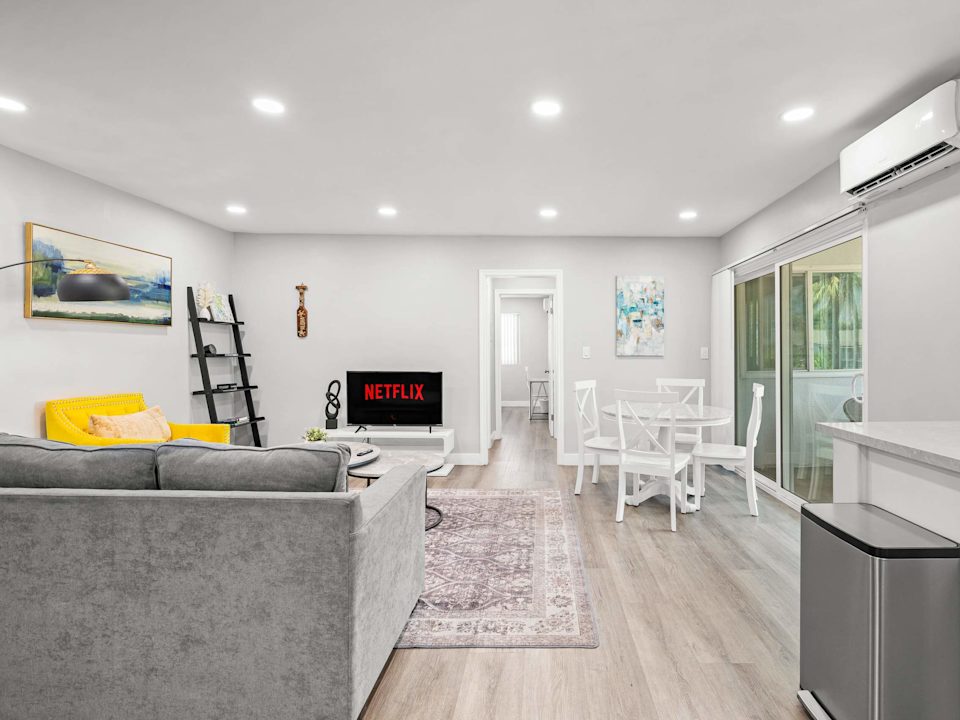 Chic Modern Hideaway w/ Patio Near LA Best Sights6