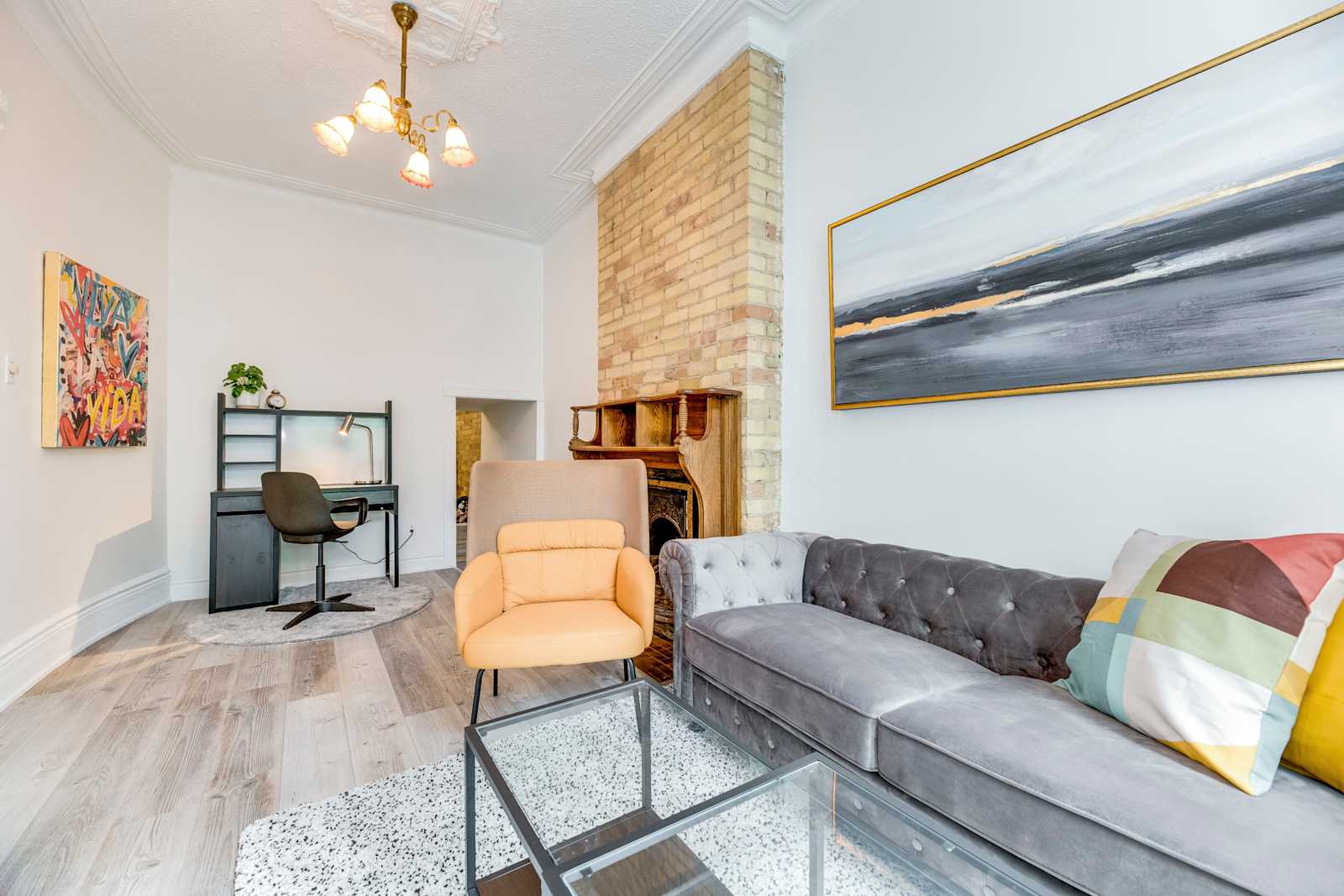 Church St Spacious Suite