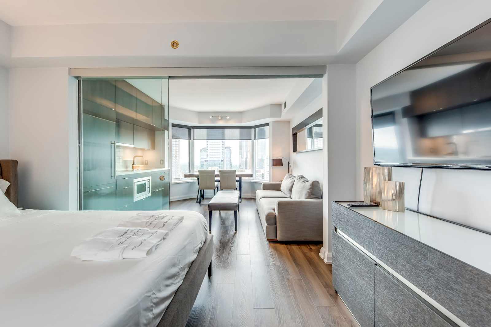 1BR Condo Modern Living