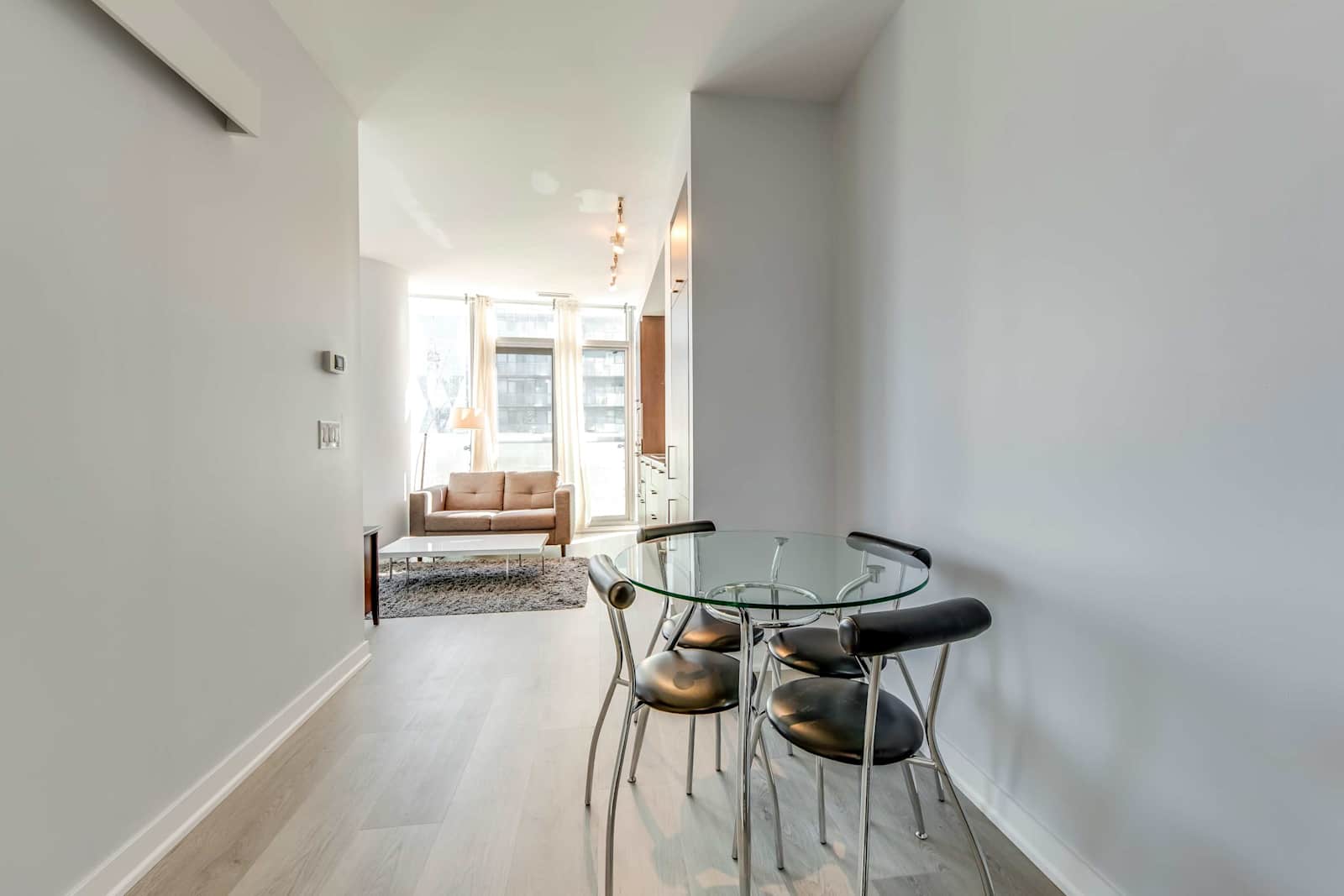 Beautiful Harbourfront Condo in Downtown Toronto
