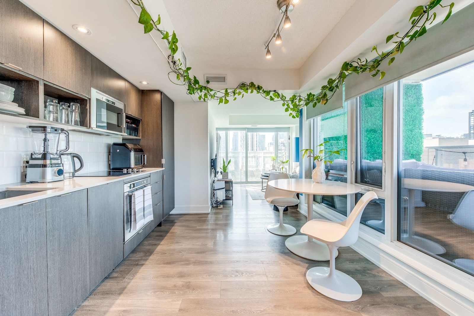 University District Decadent Condo