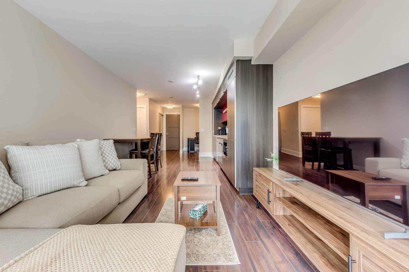 CN Serene Suite