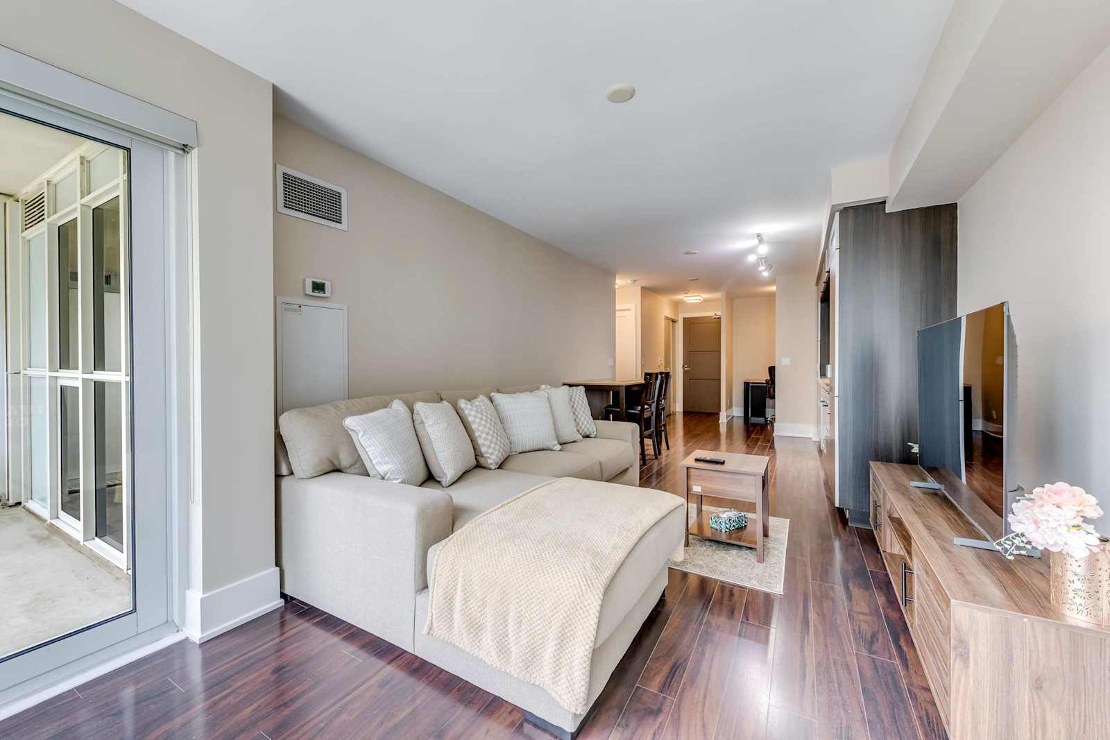 CN Serene Suite