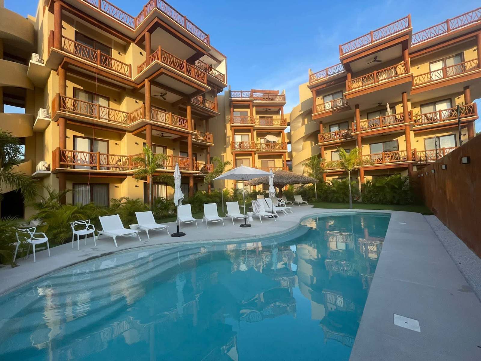 New Luxury Oceanview Condo At Playa La Ropa 1