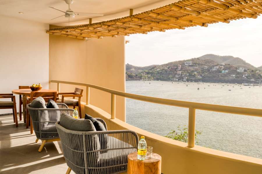 Villas KauKan 401 wake up to sunrises in bed 2