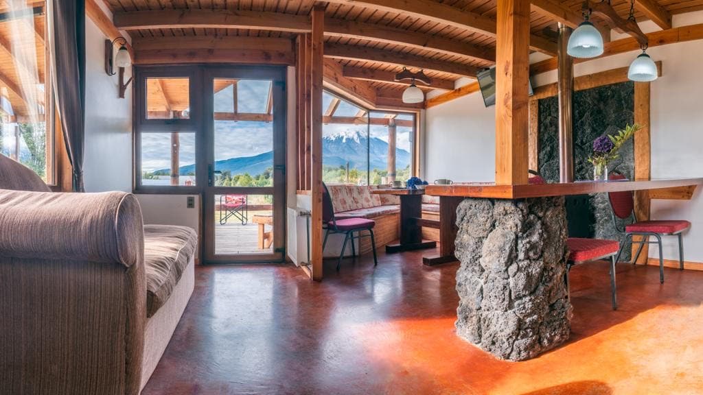 Cabanas Martina Bungalows 3 con vista a volcanes l 400 m del Lago Llanquihue l Piscina, tinaja TV y WiFi. Hasta 6 personas. photo 1