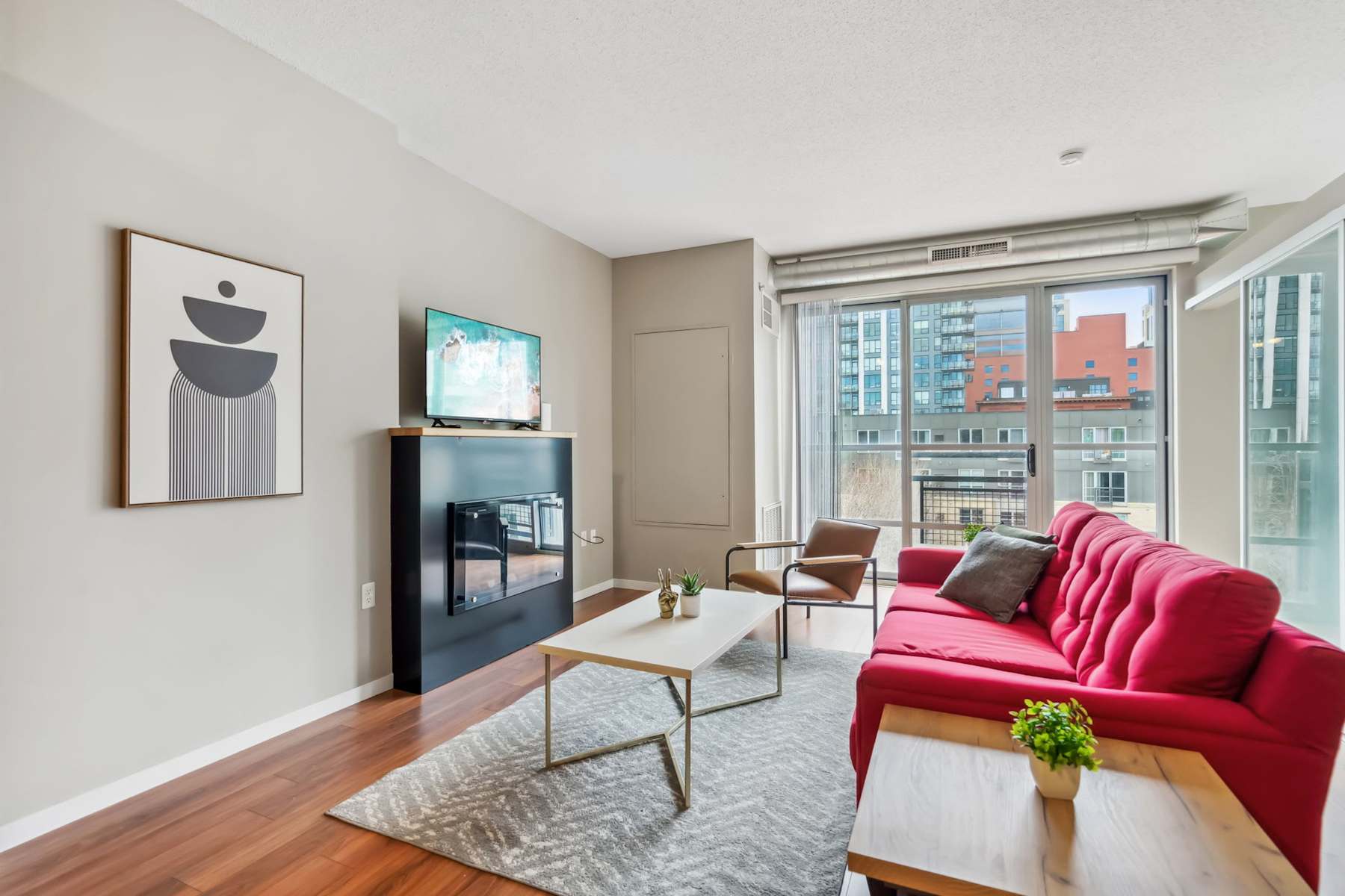 CozySuites 1BR Mill District with pool, gym photo 1