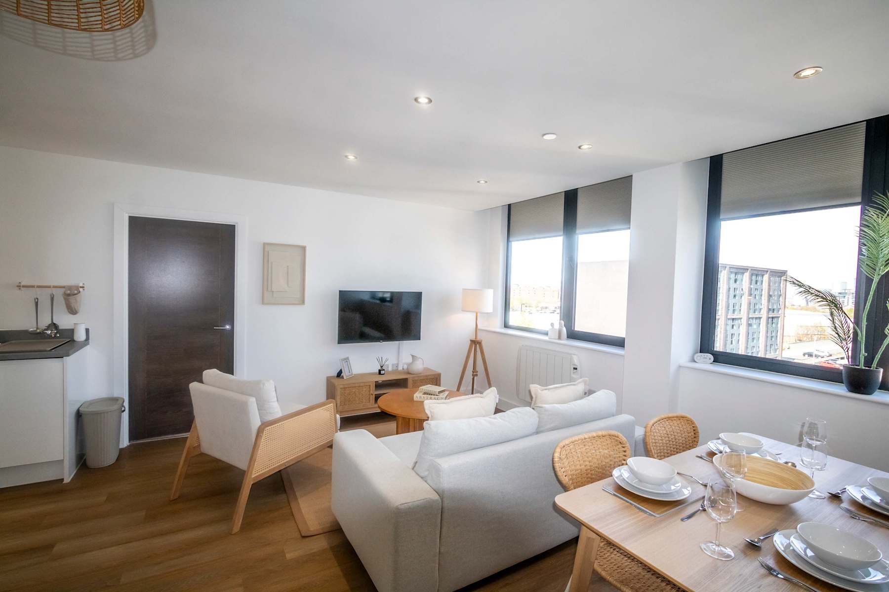 2BR Flat Stay Zeni in Alexandra Rise Manchester photo 1