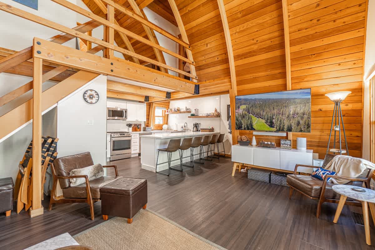 The Canoe Cabin photo 1