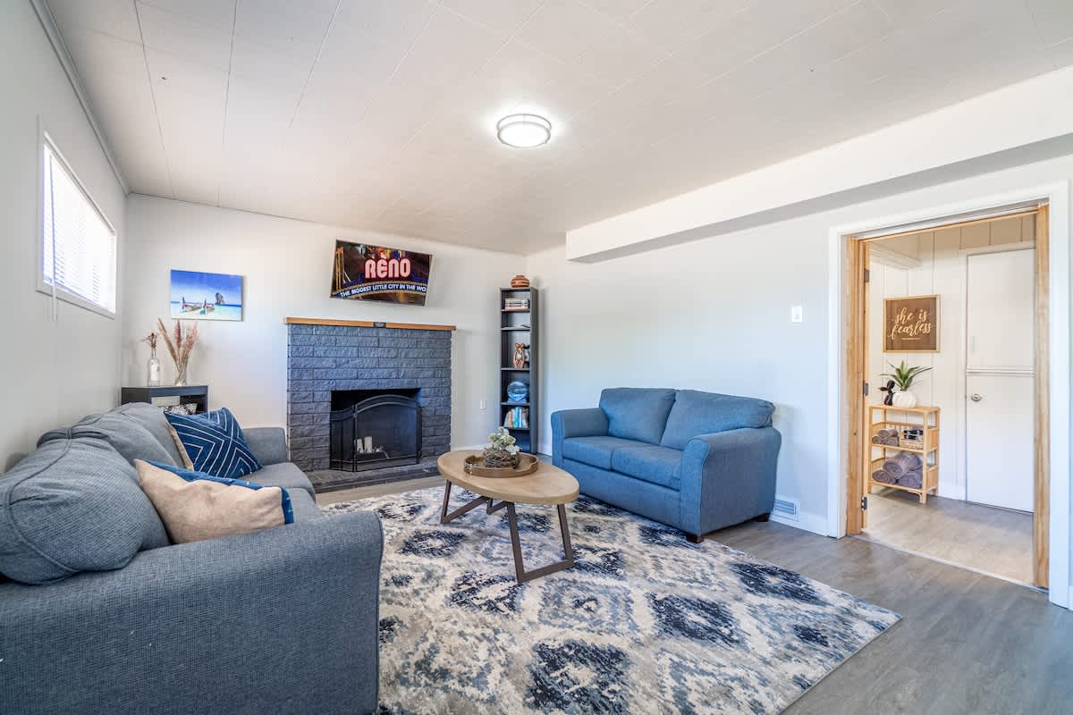 Spacious Pet-Friendly Retreat 4BR, Grill, 5 Beds photo 1