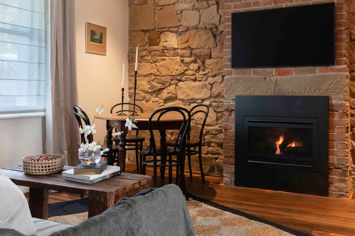 Charming Georgian Apartment in Old Hobart Town photo 1