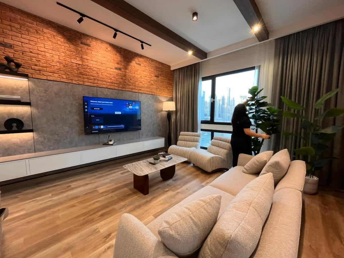Luxurious Newly Furnished 2 Bed in Dubai Marina photo 1