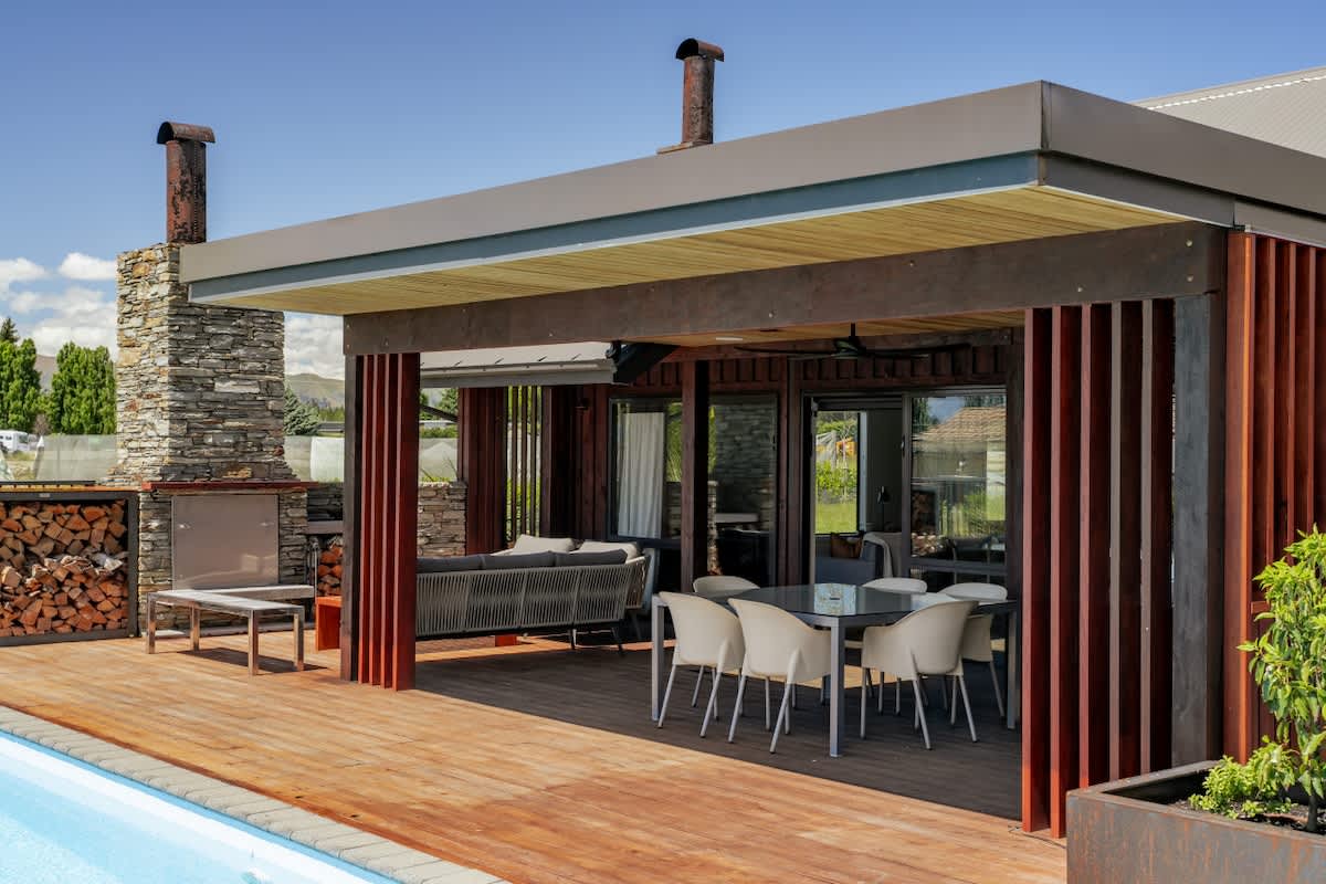 Wanaka Mountain Oasis - Spa & Pool photo 1