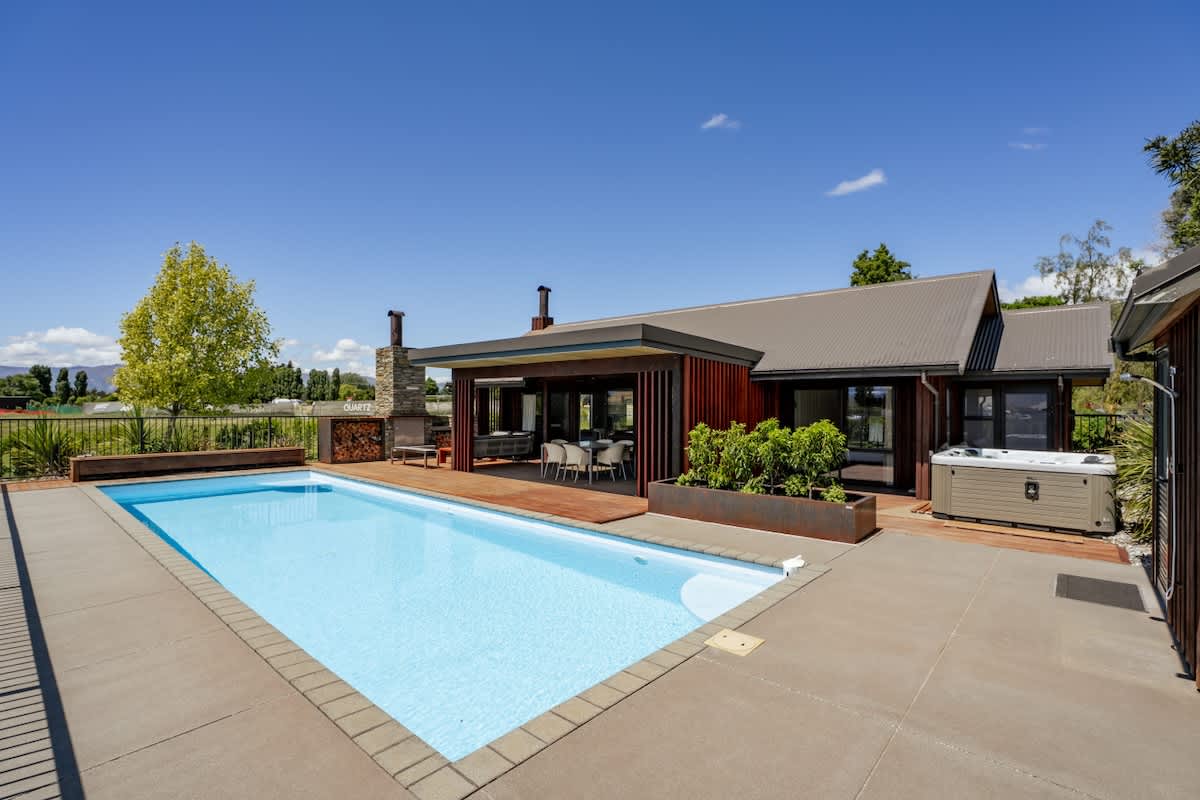 The Wanaka Luxe Pool House - Sleeps 10 photo 1