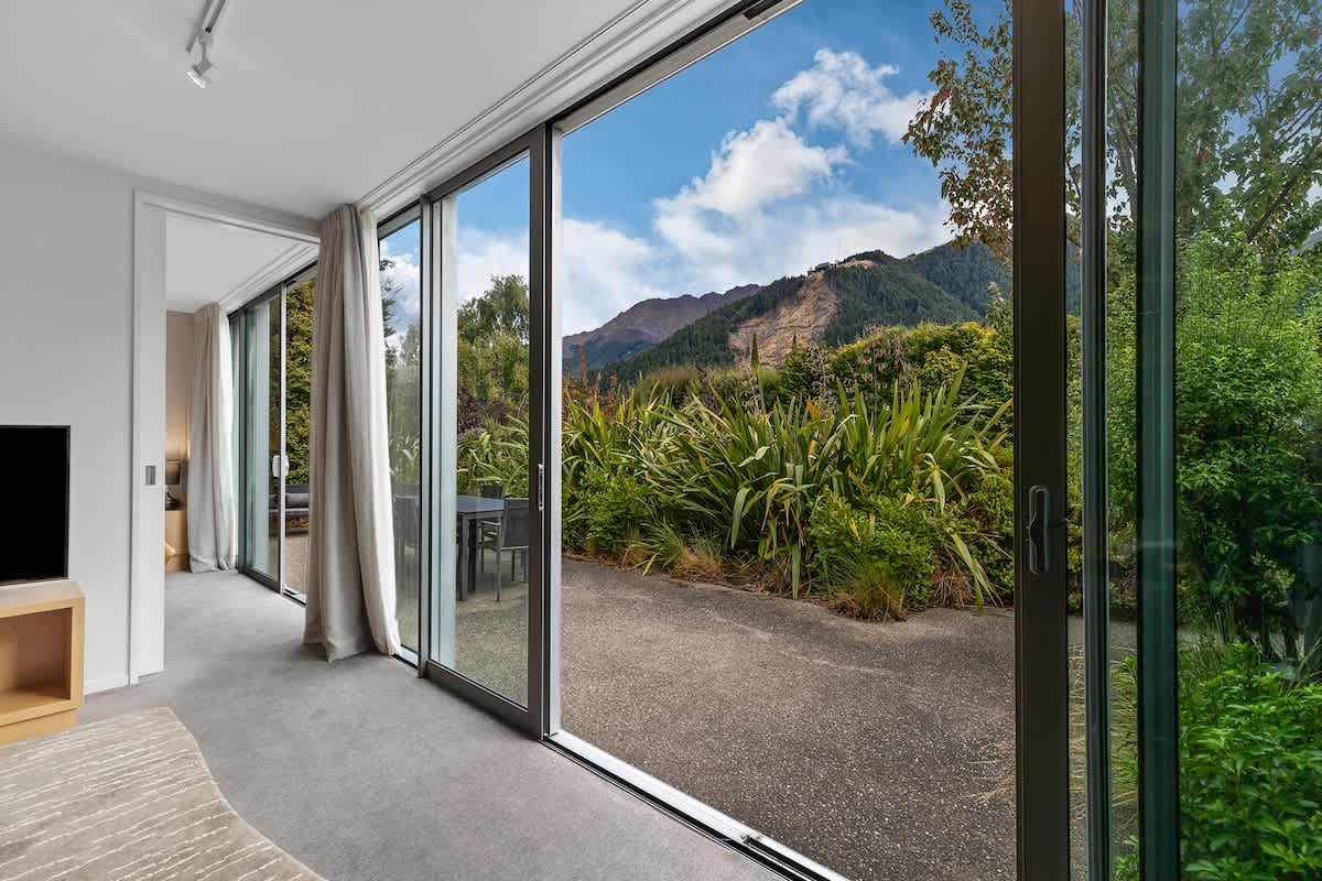 The Queenstown  Nest photo 1