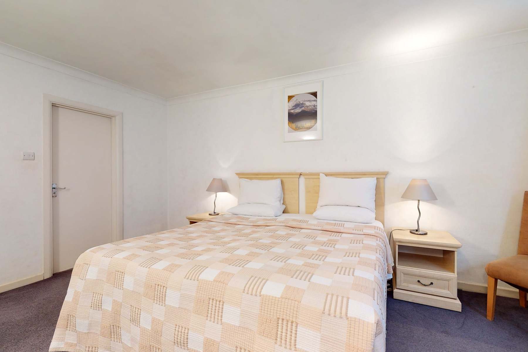 Luxury Serviced Apartment, Staffed Reception, Two Bathrooms, Large Living Room and Kitchen in the centre of Mayfair, 6 photo 1