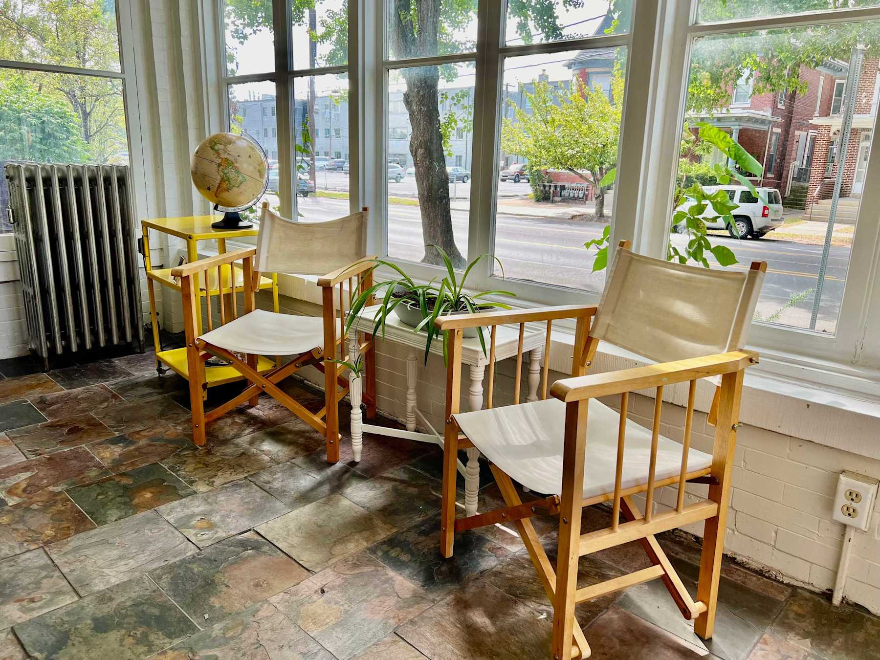 Sunroom Studio on 2nd photo 1