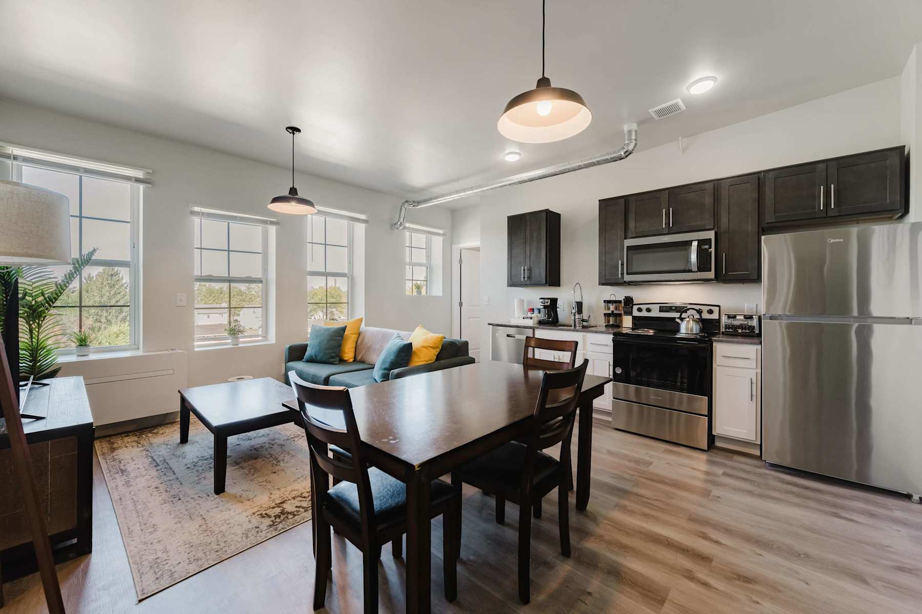 2BR Premium Retreat Near Henry Ford photo 1