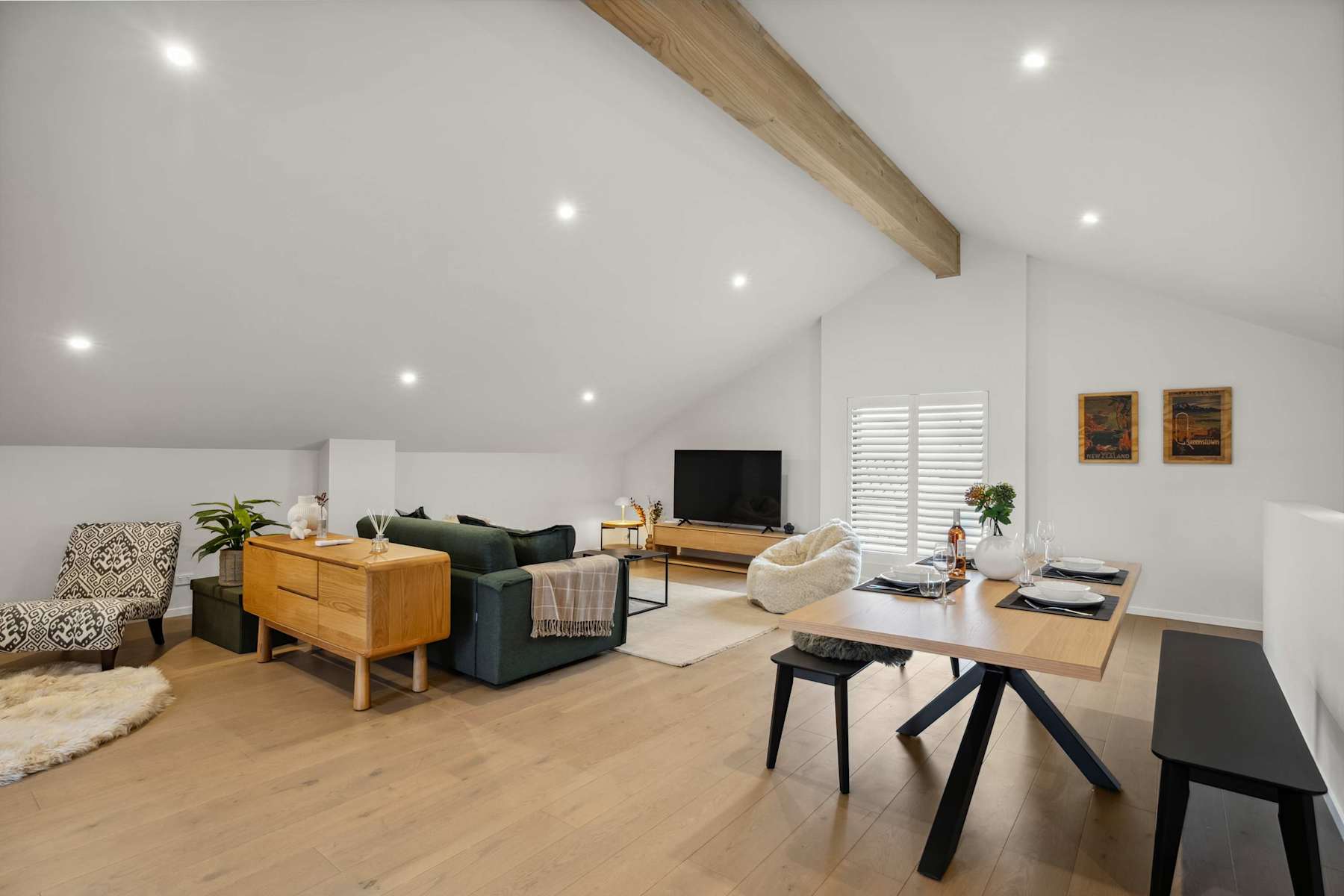 Peaceful Jacks Point Loft Hideaway photo 1